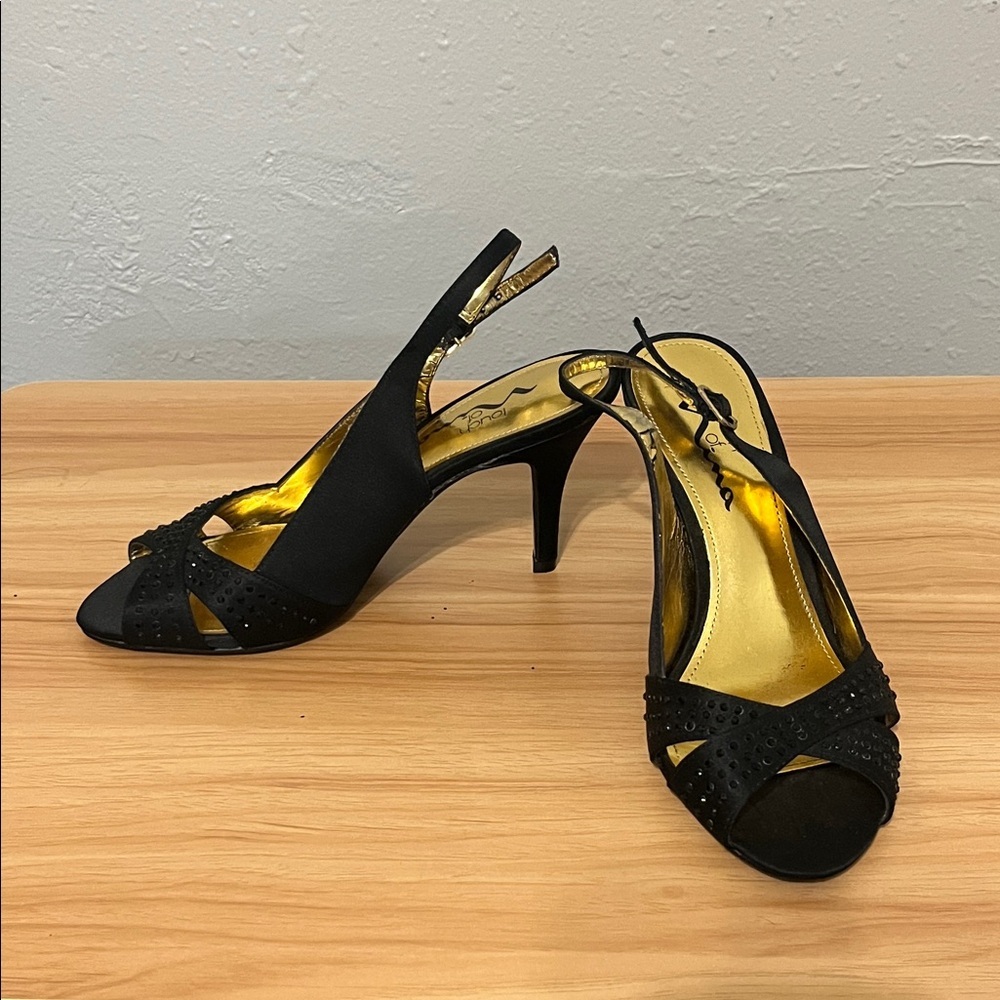 Touch of Nina Elegant Black Slingback Heels